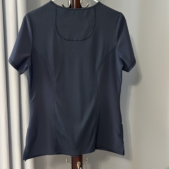 Cherokee Infinity Scrub Mock Wrap Top. Pewter Gray. Size Medium. - Picture 5 of 8